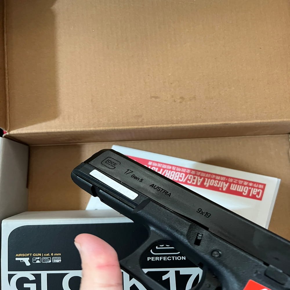 Umarex / VFC Glock G17 Gen 5 GBB Airsoft – Licensed Gas Blowback Pistol 6mm - Gambar 10