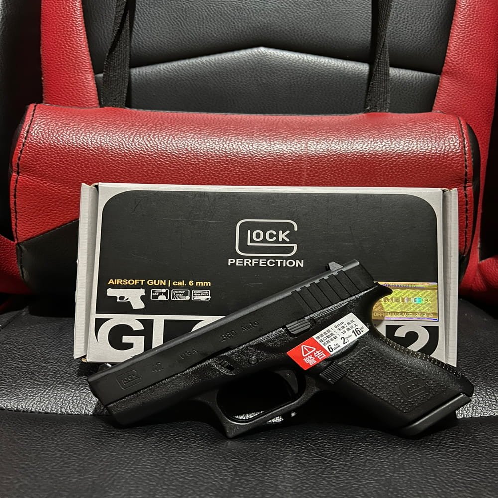 Umarex / VFC Glock G42 GBB Airsoft – Licensed Compact Gas Blowback Pistol 6mm - Gambar 17