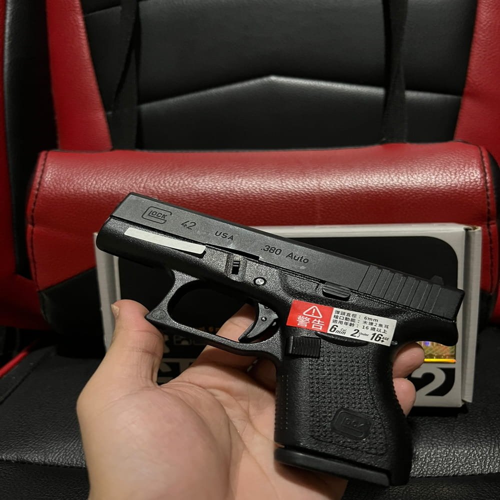 Umarex / VFC Glock G42 GBB Airsoft – Licensed Compact Gas Blowback Pistol 6mm - Gambar 5
