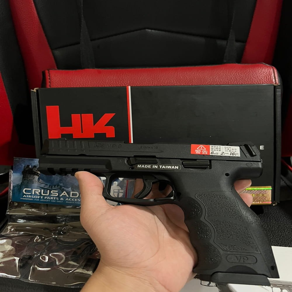 Umarex / VFC H&K VP9 GBB Airsoft – Fully Engraved Licensed Gas Blowback Pistol 6mm - Gambar 4