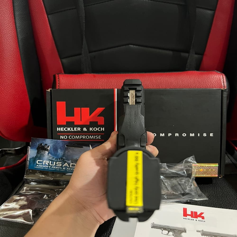 Umarex / VFC H&K VP9 GBB Airsoft – Fully Engraved Licensed Gas Blowback Pistol 6mm - Gambar 7