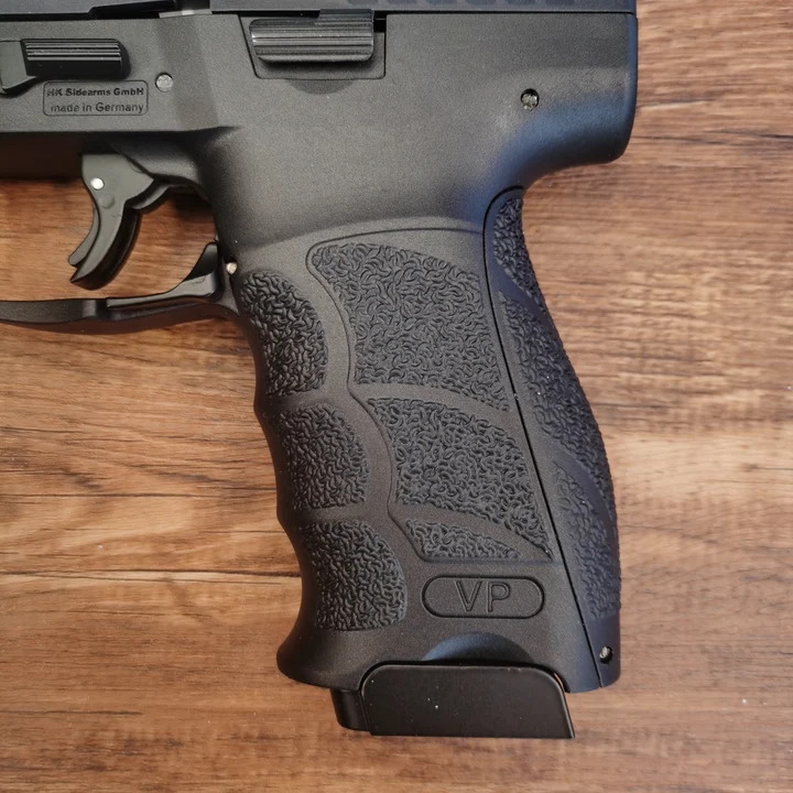 HK VP9 Electric Pistol Gel Blaster - Gambar 6