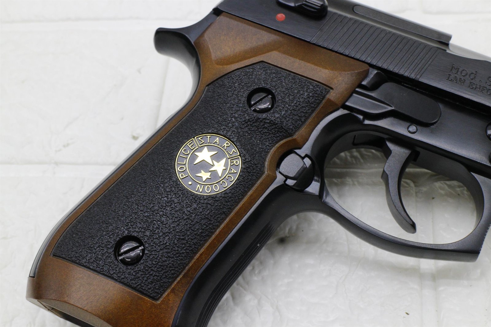 WE Beretta 92FS M9 Resident Evil Pistol GBB Airsoft - Gambar 7