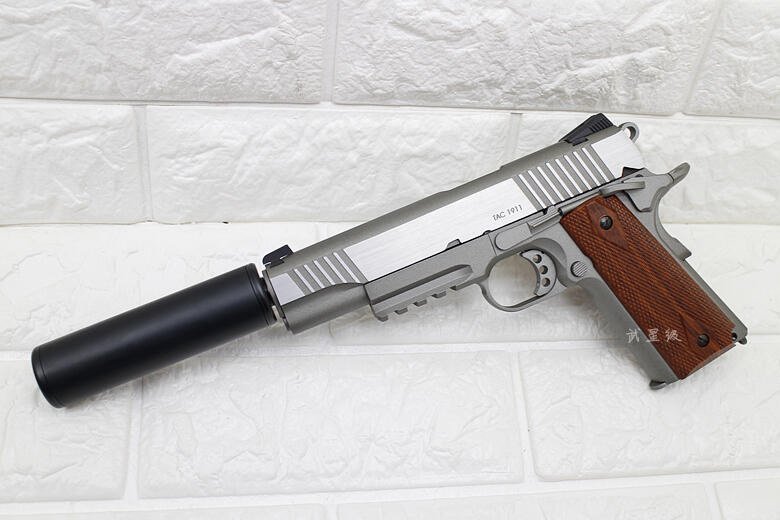 Pistol KWC M1911 Tactical full metal dengan rail dan aksesori suppressor