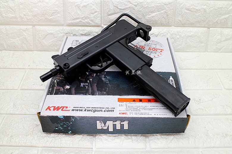 KWC Ingram MAC-11 M11 berbahan ABS Polymer dengan stock yang dapat diperpanjang