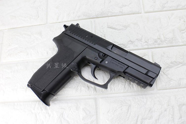 KWC SIG SAUER SP2022 Compact Pistol Spring Airsoft - Gambar 2