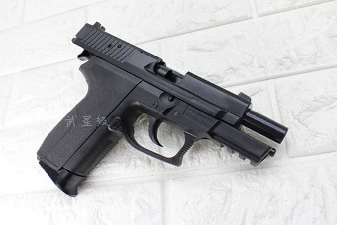 KWC SIG SAUER SP2022 Compact Pistol Spring Airsoft - Gambar 3