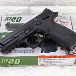 Pistol KWC M&P40 hitam dengan frame ABS dan magazen metal