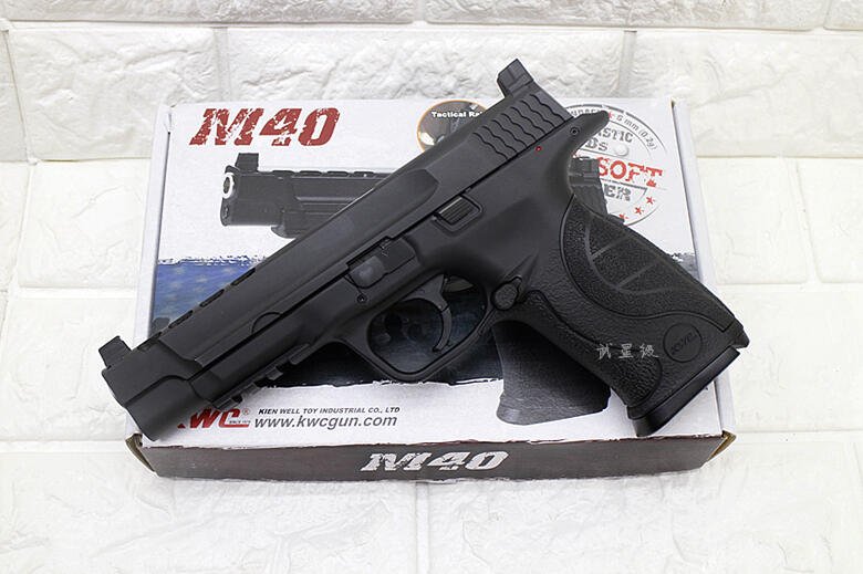 Pistol KWC M&P dengan slide metal dan frame polymer reinforced