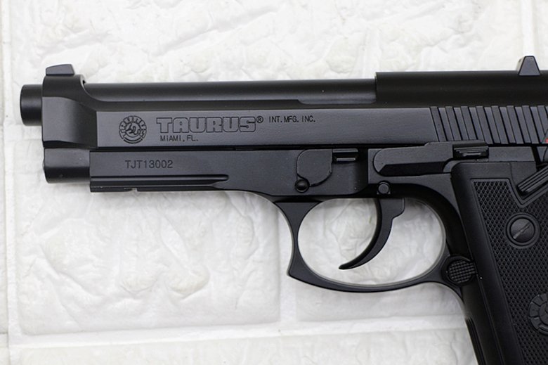 KWC Taurus PT92 Pistol GBB CO2 Airsoft - Gambar 4