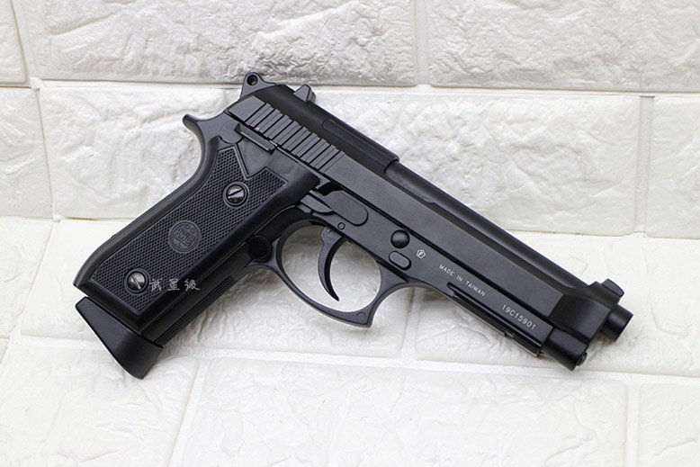 KWC Taurus PT92 PT99 Pistol GBB CO2 Airsoft - Gambar 3