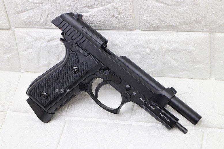 KWC Taurus PT92 PT99 Pistol GBB CO2 Airsoft - Gambar 4