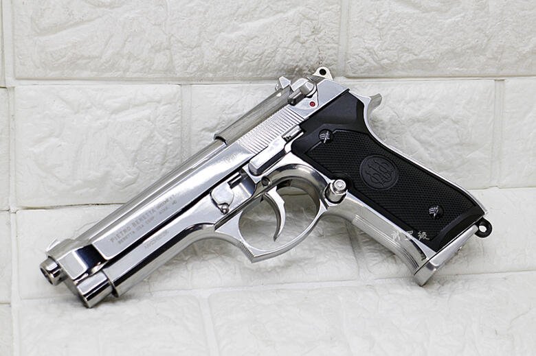 Umarex SRC Beretta 92FS M9 Silver Pistol GBB Airsoft - Gambar 3