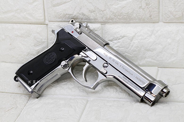 Umarex SRC Beretta 92FS M9 Silver Pistol GBB Airsoft - Gambar 4