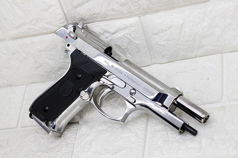 Umarex SRC Beretta 92FS M9 Silver Pistol GBB Airsoft - Gambar 5